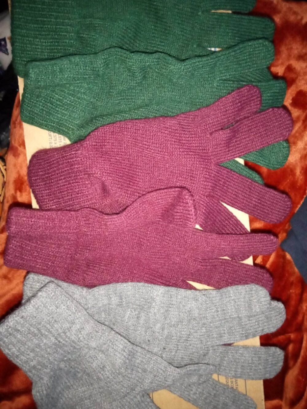 3 Pk. Gap Mens Winter Gloves